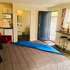 **** Motel Red Rock Thermal - Mineral Pool Neuseeland